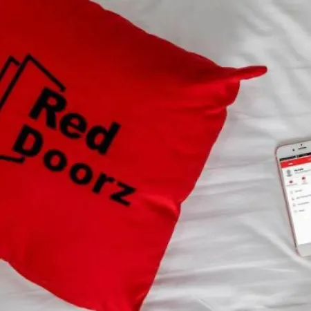 Reddoorz Premium Near Ragunan Zoo 2-3